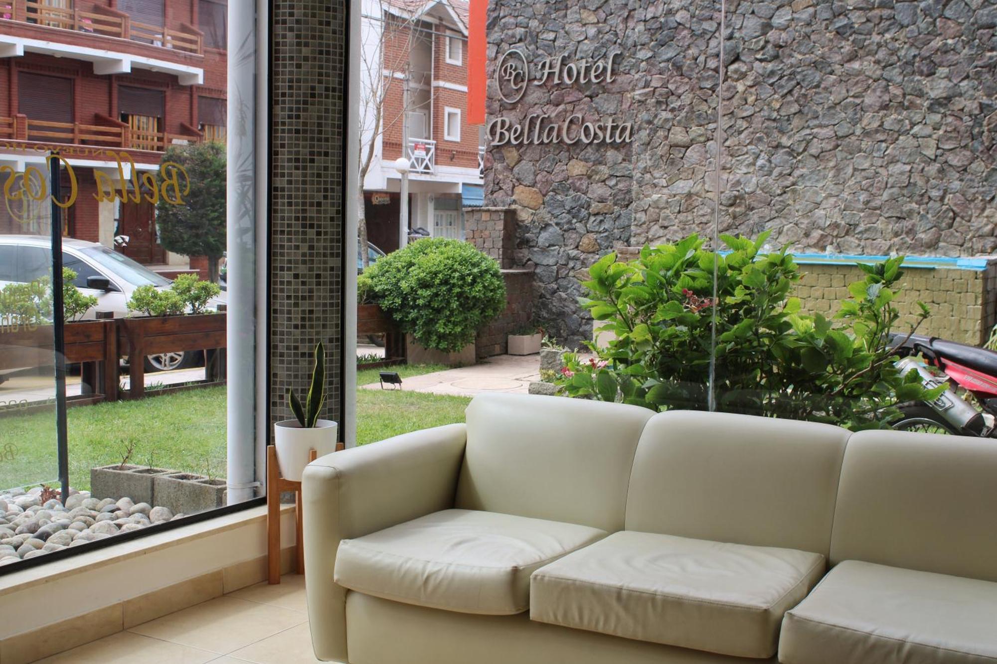 Hotel Bella Costa La Lucila del Mar Exteriör bild